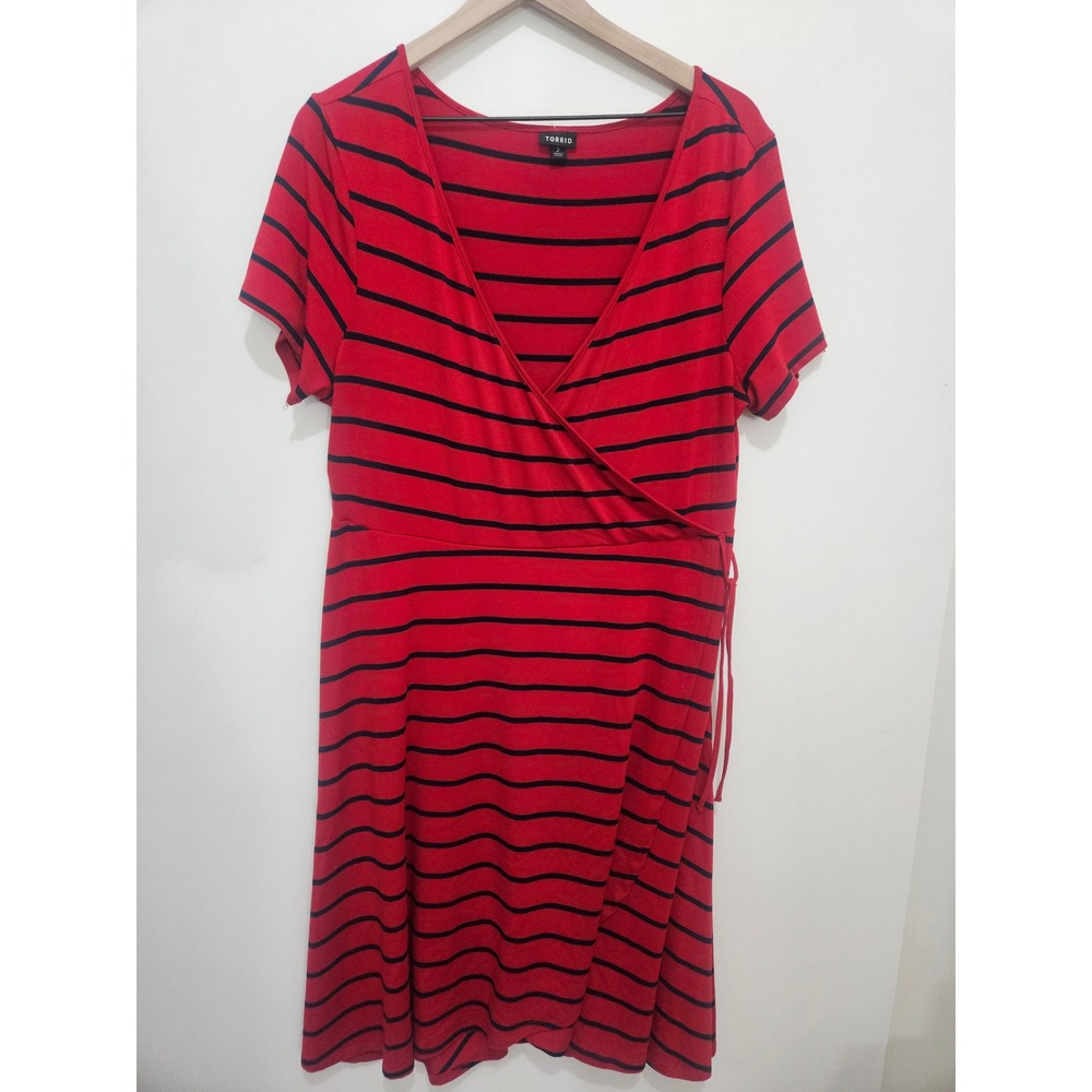 Torrid Red Black Striped Faux Wrap Dress Short Sleeve V-Neck Size 2 Plus Size‎